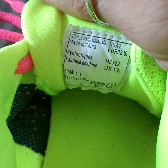 💥3/$35- Champion sneakers Sz 2 - Picture 6 of 6